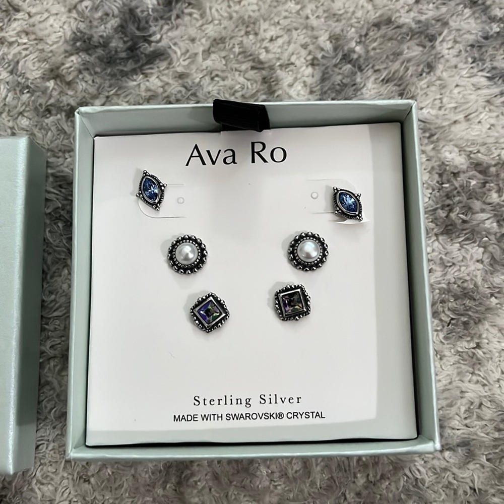 Ava Ro earrings
